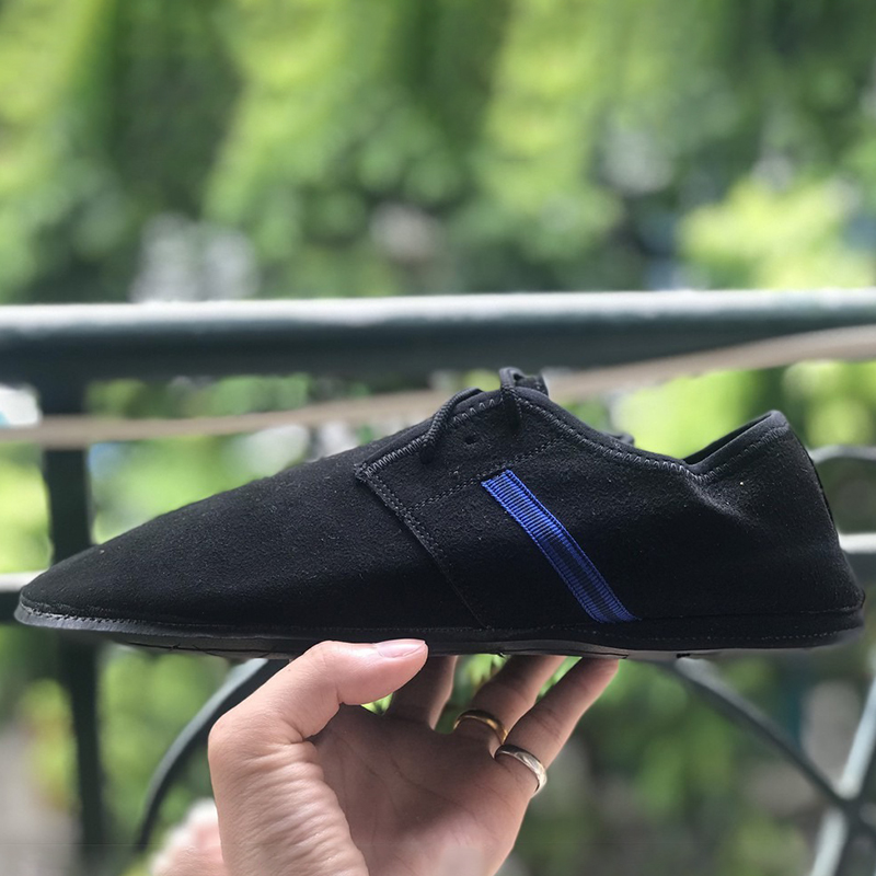 Giày đá cầu mỏ vịt da lộn cao cấp