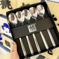 Hộp 5 thìa inox cán dài thiết kế cao cấp