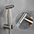 Vòi xịt vệ sinh không gỉ thiết kế đặc biệt tạo áp lực nước mạnh