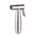 Vòi xịt vệ sinh không gỉ thiết kế đặc biệt tạo áp lực nước mạnh