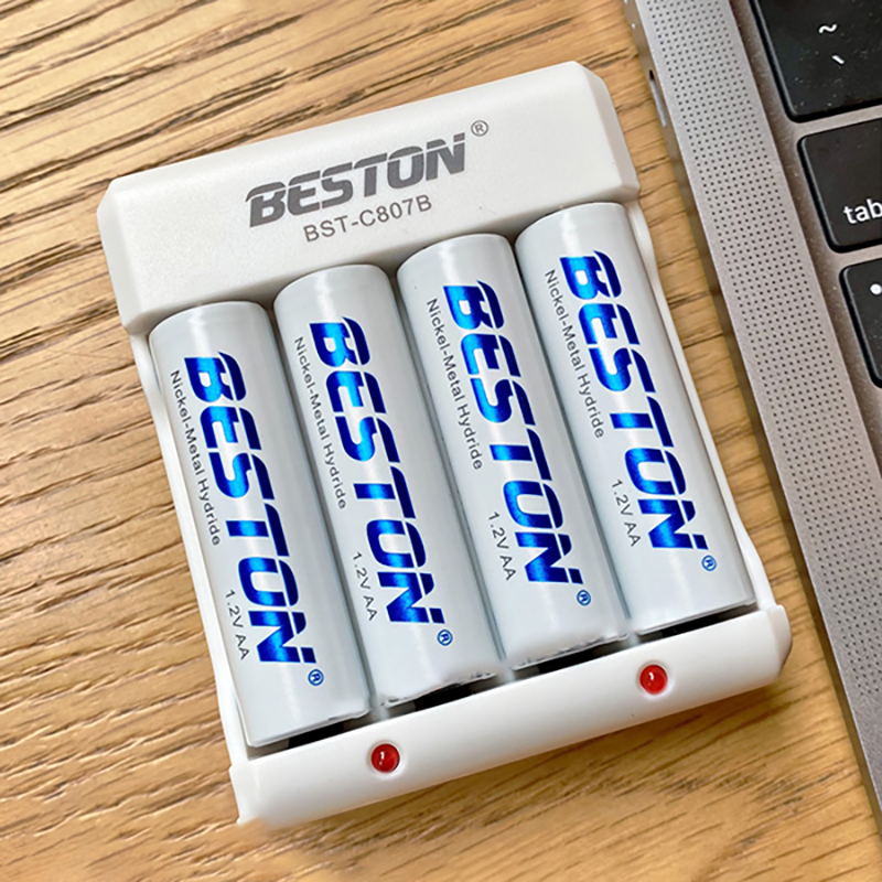 Bộ sạc Beston pin AA kèm sạc tiện dụng 