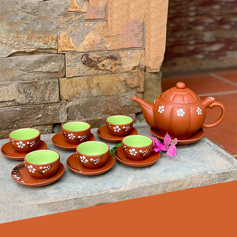 Bộ ấm chén từ sa đỏ hoạ tiết múi đào Bát Tràng 