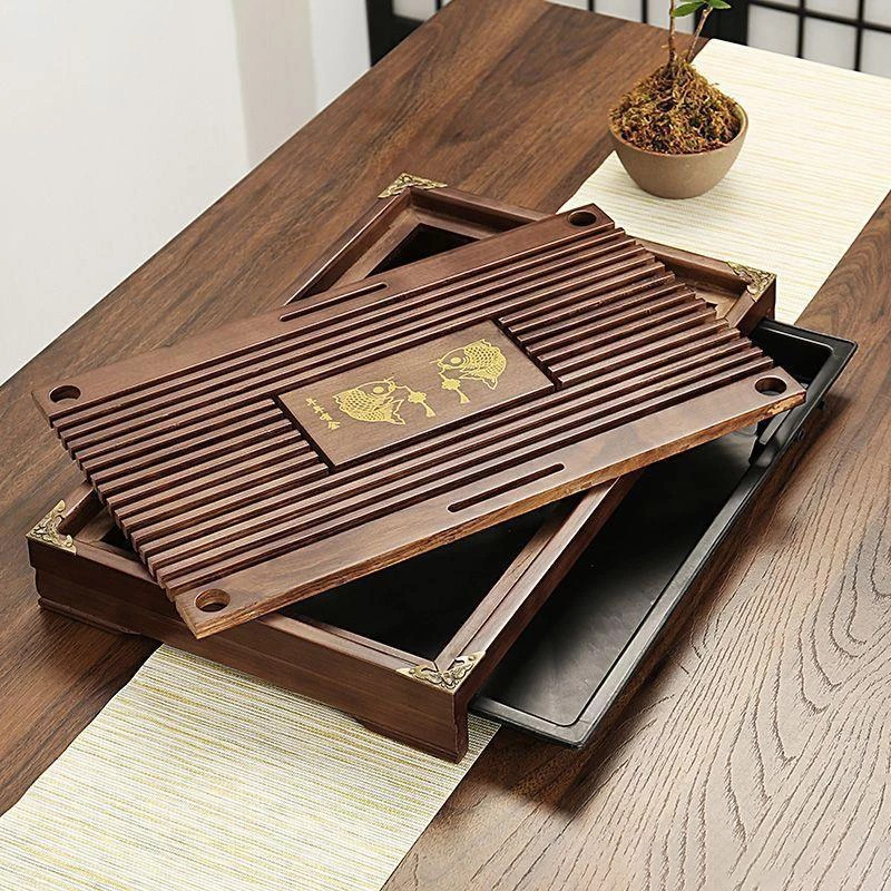 Khay gỗ đựng trà có nẹp đồng vân 4 góc hoạ tiết con cá