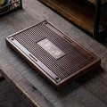 Khay gỗ đựng trà có nẹp đồng vân 4 góc hoạ tiết con cá 