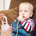 Dụng cụ hút mũi kéo tay thế hệ mới cho trẻ nhỏ