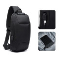 Túi đeo chéo không thấm nước chống trộm có cổng USB thời trang nam, M (17x8x34cm)