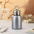 Bình giữ nhiệt dung tích 300ml thiết kế quai xách, nắp chống tràn, Màu bạc