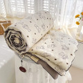 Chăn hè thoáng mát chất liệu cotton mềm mịn, siêu đẹp, Hoa văn gấu nhỏ	