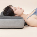 Gối cao su non thiết kế công thái học, chống mỏi cổ vai gáy, hỗ trợ ngủ sâu Ema, Size S Màu Tối + Vỏ