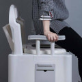 Bô vệ sinh di động tựa lưng êm ái, chống trượt chắc chắn
