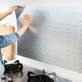 Giấy bạc dán bếp cách nhiệt, giấy dán tường nhà chống thấm cao cấp 